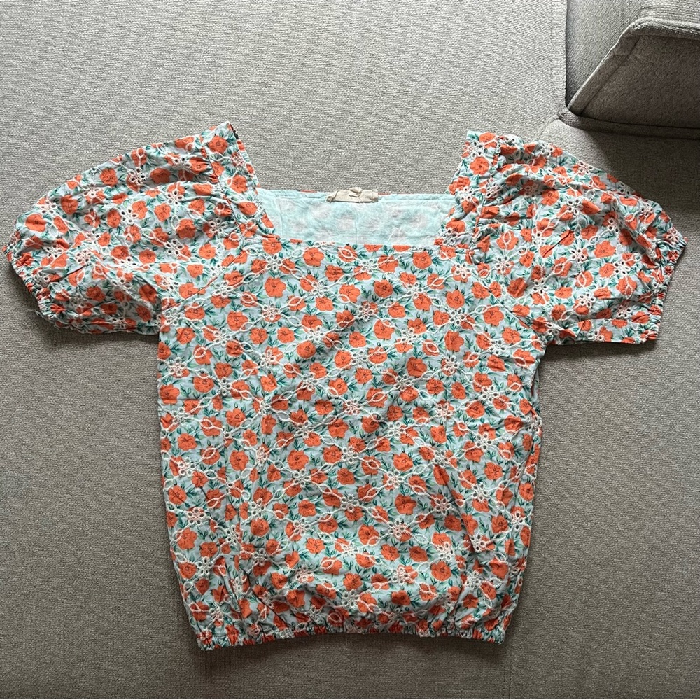 Solitaire Puff Sleeve Tee/ Blouse